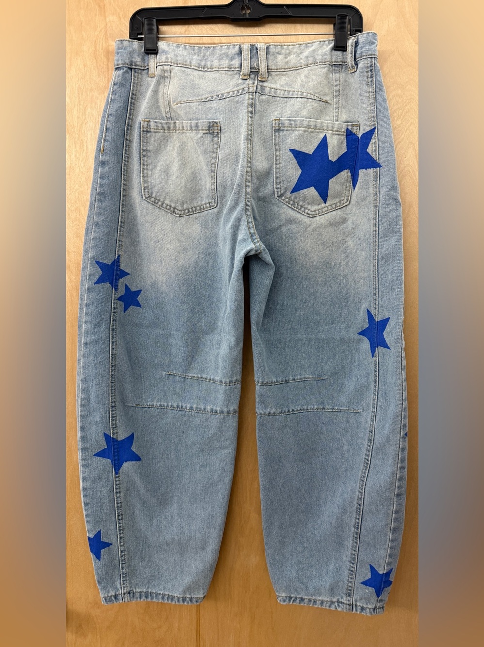 Boutique Light Wash Blue Printed Star Barrel Jeans Rounded Leg High Rise Sz M /L - Picture 7 of 14